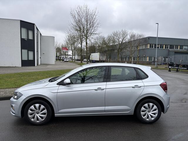 Volkswagen POLO 1.0 TSI Comfortline 5-Deurs 96 PK. Prachtige en zuinige auto van de eerste eigenaar !!!
