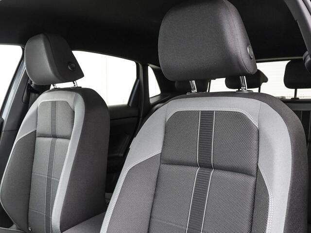 Volkswagen POLO 50 Edition 1.0 TSI 95 PK 7 versn. DSG · Achteruitrijcamera · draadloze telefoonlader ·