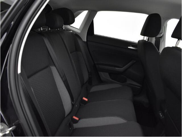 Volkswagen POLO Life Edition 1.0 TSI 95 pK 5 versn. Hand · Achteruitrijcamera · regensensor ·