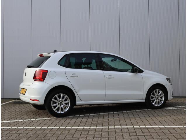 Volkswagen POLO 1.2 TSI Highline | Navigatie | LED | Stoelverwarming