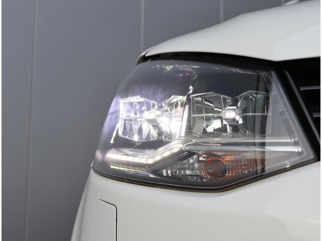 Volkswagen POLO 1.2 TSI Highline | Navigatie | LED | Stoelverwarming