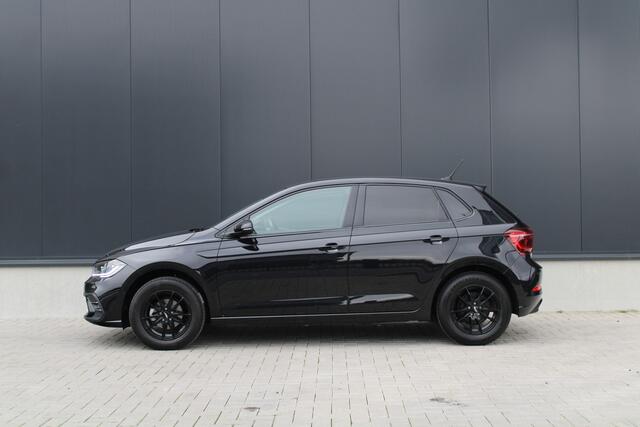 Volkswagen POLO 1.0 TSI R-Line 95pk - IQ-Light - Camera - Stoelverwarming - ACC - Carplay - Navi - DAB - Rijklaar