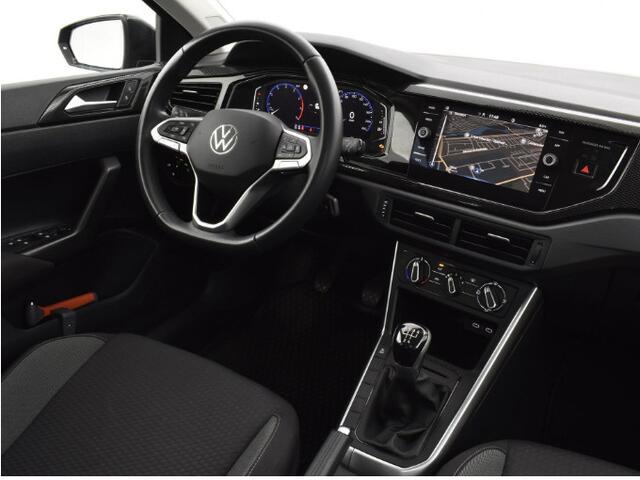 Volkswagen POLO Life Edition 1.0 TSI 95 pk 5 versn. Hand · Achteruitrijcamera · Parkeersensor achter · Velgen 'essex', 15 inch lichtmetaal · Voorraad OUTLET