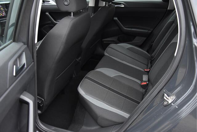 Volkswagen POLO 1.0 TSI Highline DSG Camera Carplay NAP 1e eigenaar Topstaat!