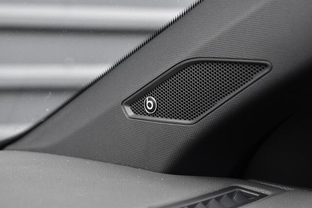 Volkswagen POLO 2.0 TSI GTI 200pk | Pano | ACC | Beats | Camera | 18'' Wielen | Stoelverwarming | CarPlay |