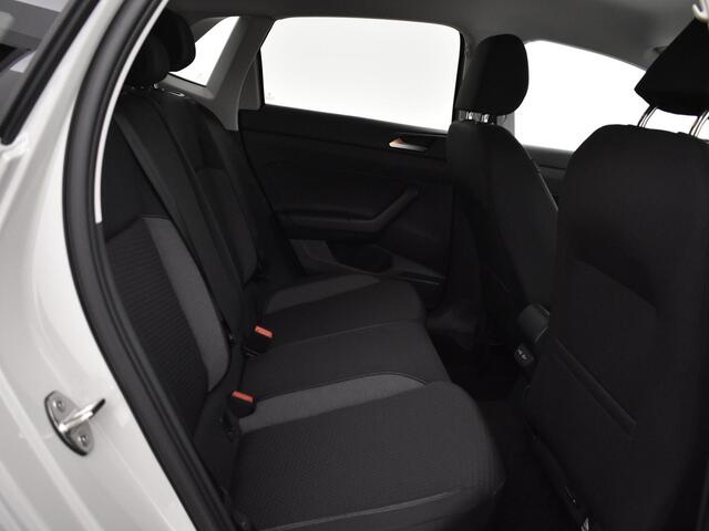 Volkswagen POLO Life Edition 1.0 TSI 95 pk 5 versn. Hand · Achteruitrijcamera · Voorraad OUTLET · Prijs is inclusief inruilpremie ·