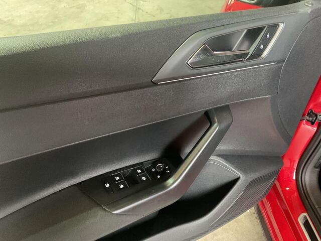 Volkswagen POLO 1.0 TSi R-Line NL auto 17"