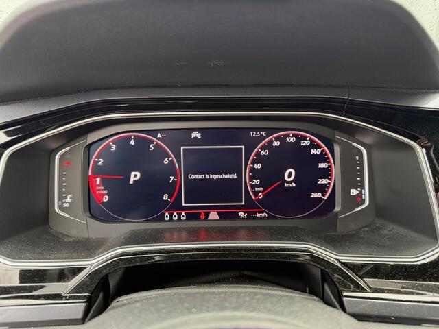 Volkswagen POLO 1.5 TSI 150pk DSG 3x R-line Highline Led , Panorama schuifdak, Virtual cockpit , Stoelverwarming , PDC, DAB+, Carplay, Achteruitrijcamera , LMV , etc. (nieuwe APK)