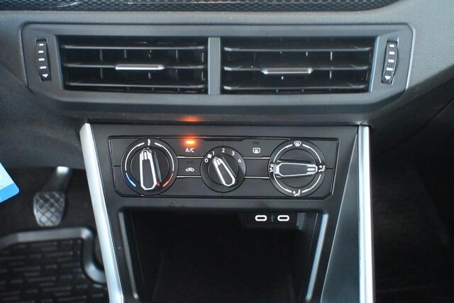 Volkswagen POLO 1.0 TSI Life Facelift! Airco Apple CarPlay Virtual Cruise Control 1e Eigenaar! Inruil Mogelijk!