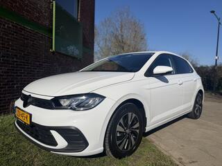 volkswagen-polo-vi-life*2023*ecccr