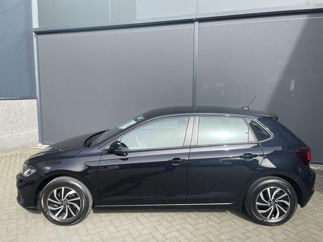 Volkswagen POLO 1.0 MPI Polo Airco - Apple carplay - Cruise control - Parkeersensoren - Licht metalen velgen 15 inch - Stuur multifunctioneel - Radio - Start/stop systeem - Elektrische ramen - Led verlichting - Stoffen b