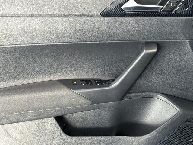 Volkswagen POLO 1.0 95pk TSI Life Edition Achteruitrijcamera (Rear View) | Parkeersensoren | Stoelverwarming