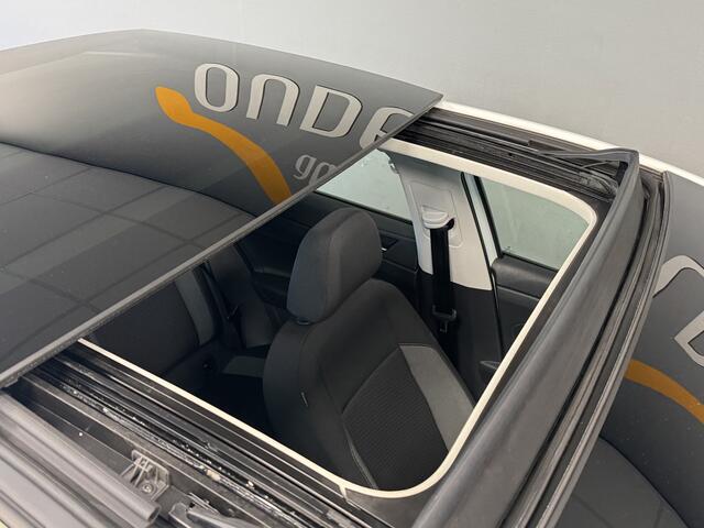 Volkswagen POLO 1.0 Panoramadak/Stoelverwarming/Parkeersensoren