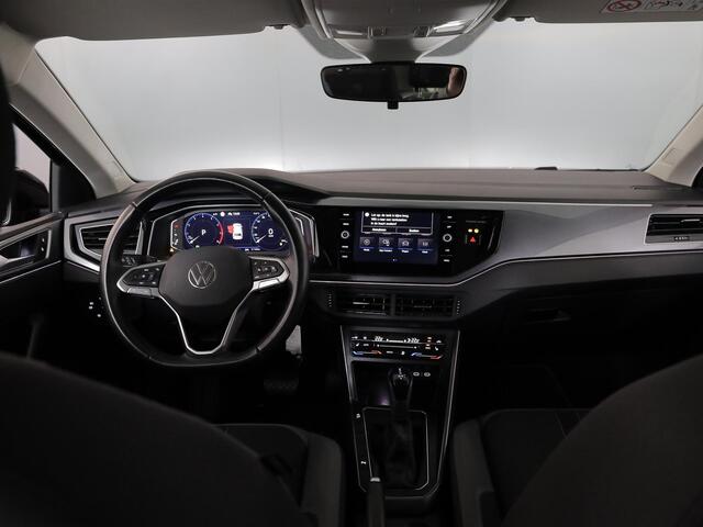 Volkswagen POLO 1.0 TSI Style 95 pk Automaat (DSG) | Navigatie | Parkeersensoren | Adaptieve cruise control | Matrix LED koplampen | Stoelverwarming |