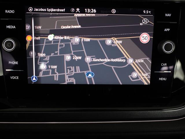 Volkswagen POLO 1.0 TSI Style 95 pk Automaat (DSG) | Navigatie | Parkeersensoren | Adaptieve cruise control | Matrix LED koplampen | Stoelverwarming |