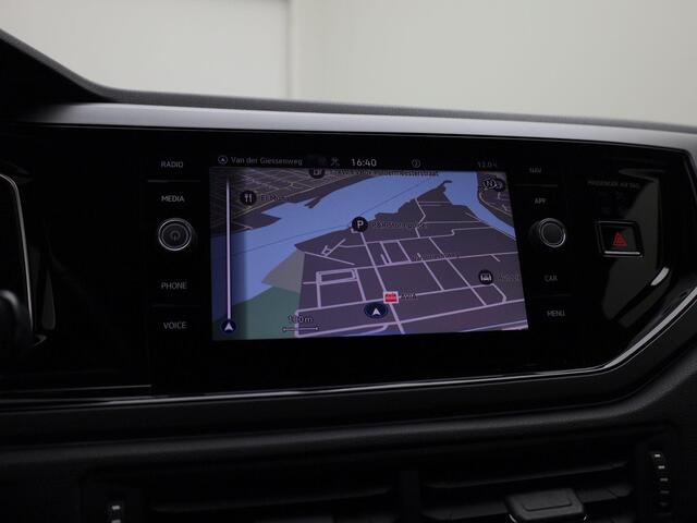 Volkswagen POLO 1.0 TSI 95pk R-Line · Navigatie · Apple/Android Car Play · Camera + Parkeersensoren · Garantie t/m 10-07-2027 of 100000km.