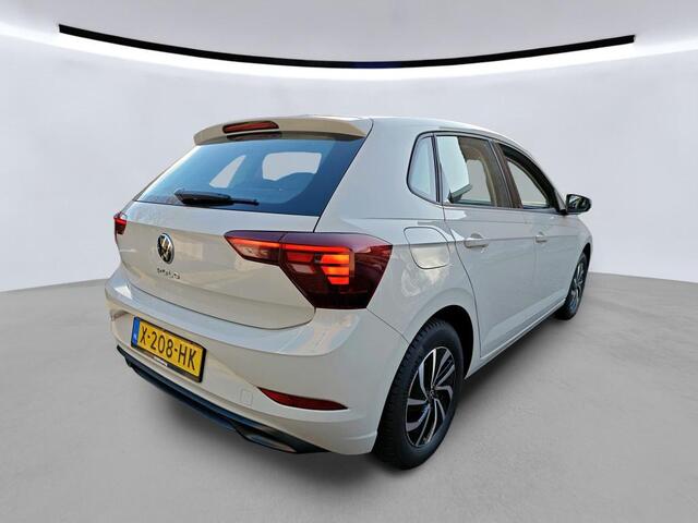 Volkswagen POLO 1.0 TSI DSG Life / Achteruitrij camera / Carplay / 15'' LMV