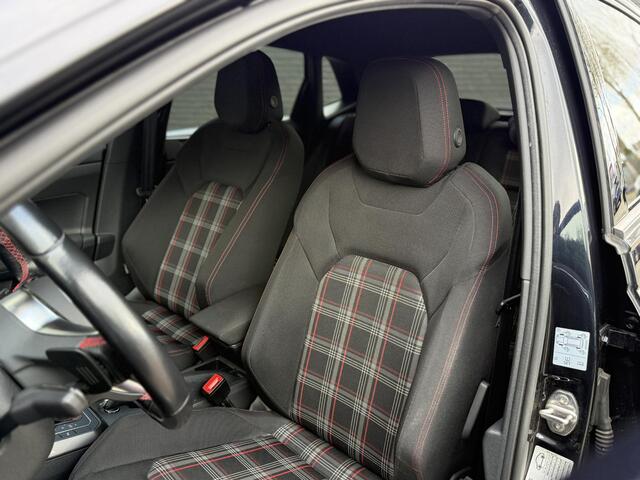 Volkswagen POLO 2.0 TSI GTI l Automaat l Apple Carplay l PDC l Navigatie l Dealeronderhouden