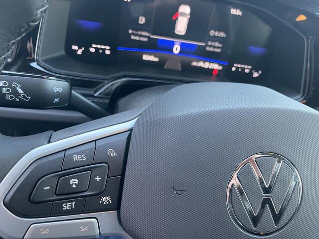 Volkswagen POLO 1.0 TSI Life Edition Achteruitrijcamera - Parkeersensoren - Apple carplay - Airco - Cruise control - Led verlichting - Licht metalen velgen 15 inch - Radio - Rijstrooksensor - Start/stop systeem - Stuur multifunc
