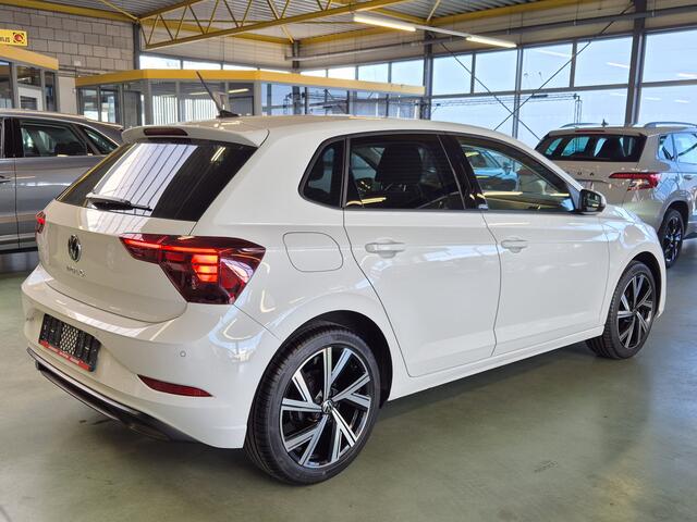 Volkswagen POLO 1.0 MPI -80pk- Move | 17" Bergamo Velgen | LED | Climate Control | Stoelverwarming | Parkeersensoren | Rijklaarprijs incl. 1 jaar Bovag garantie