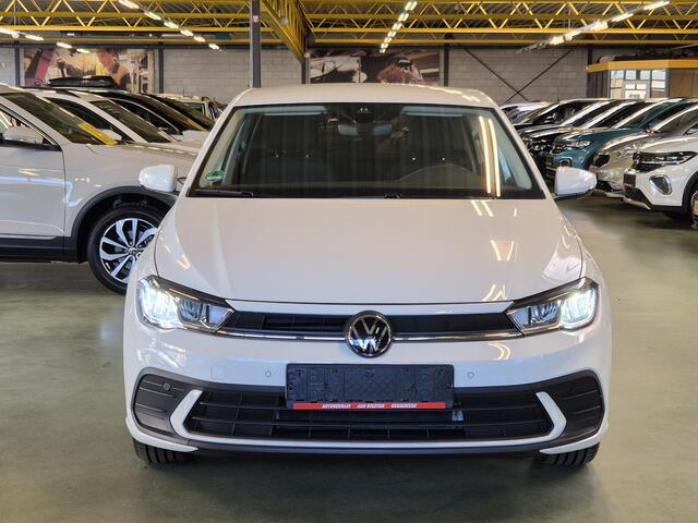 Volkswagen POLO 1.0 MPI -80pk- Move | 17" Bergamo Velgen | LED | Climate Control | Stoelverwarming | Parkeersensoren | Rijklaarprijs incl. 1 jaar Bovag garantie