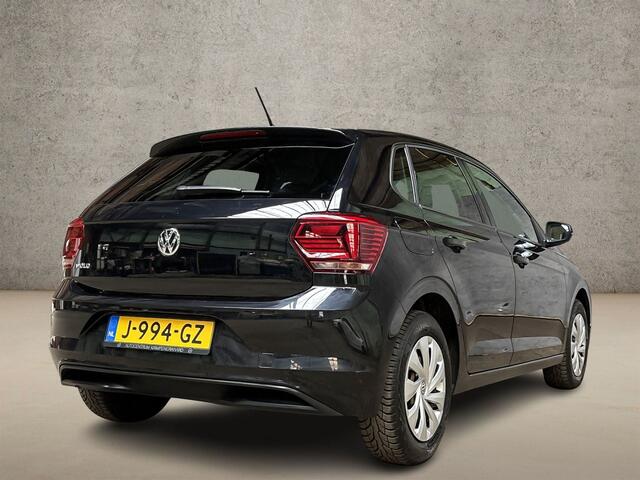 Volkswagen POLO 1.0 Sportline (APPLE CARPLAY, GETINT GLAS, CRUISE, SPORTSTOELEN, ARMSTEUN, NIEUWE APK, NIEUWSTAAT)