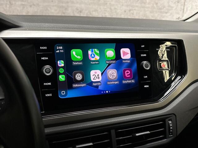 Volkswagen POLO 1.0 Sportline (APPLE CARPLAY, GETINT GLAS, CRUISE, SPORTSTOELEN, ARMSTEUN, NIEUWE APK, NIEUWSTAAT)