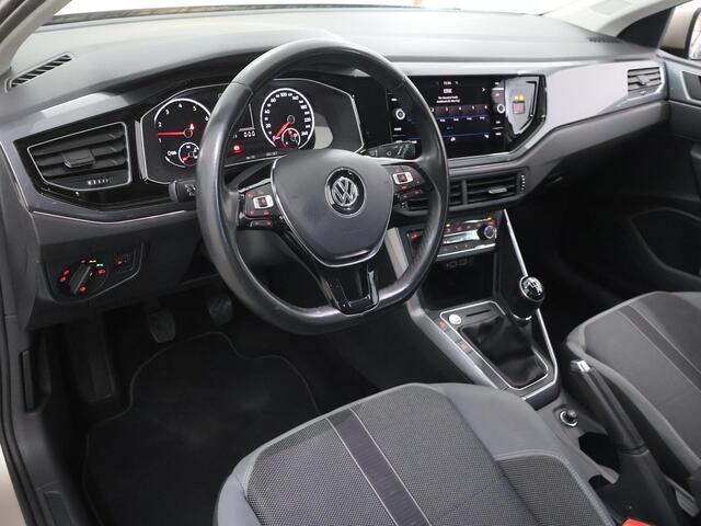Volkswagen POLO 1.0 TSI Highline | Trekhaak | Navigatie | Apple CarPlay/Android Auto | Camera | DAB | Climate Control | Adaptieve Cruise Control |