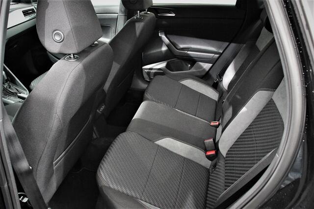 Volkswagen POLO 1.5 TSI 150pk DSG R-Line Navigatie Apple Carplay/Android Auto Adaptive Cruise Control Stoelverwarming Privacy Glass DAB