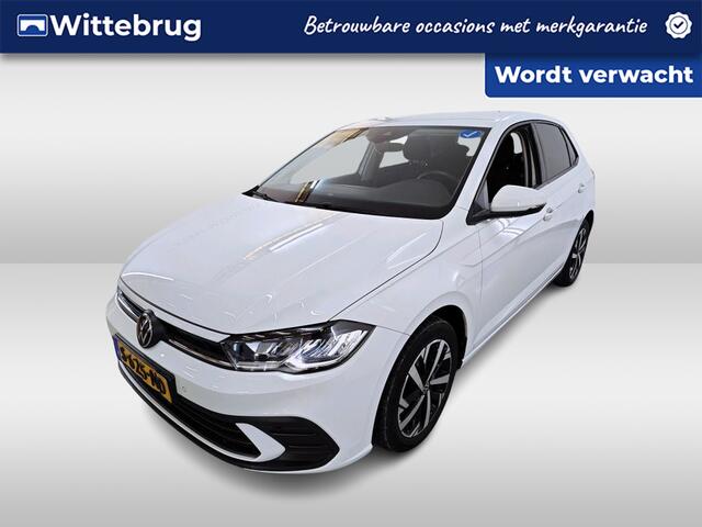 Volkswagen POLO 1.0 TSI Life Business / Digitaal dashboard / Navigatie / App connect / Camera / Parkeersensoren V+A /