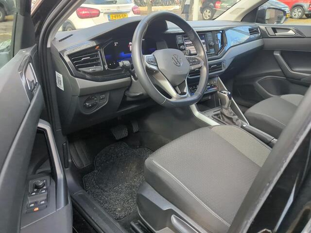 Volkswagen POLO 1.0 TSI 95pk DSG Life / Climate control / Parkeersensoren Achterzijde / Carplay / Getint Glas Achterzijde / 16'' LMV