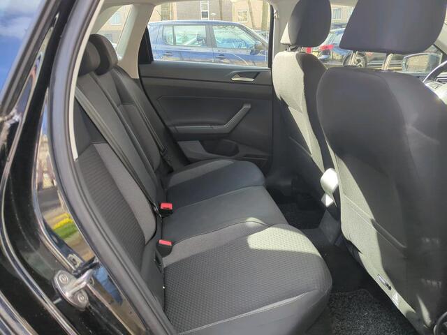 Volkswagen POLO 1.0 TSI 95pk DSG Life / Climate control / Parkeersensoren Achterzijde / Carplay / Getint Glas Achterzijde / 16'' LMV