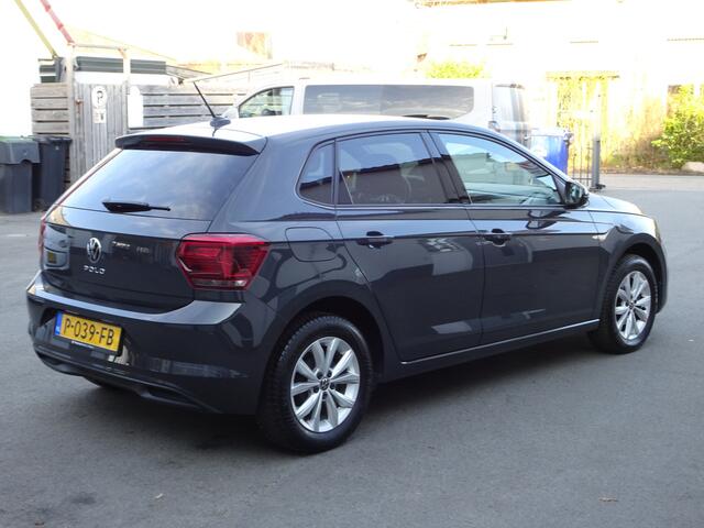 Volkswagen POLO 1.0 TSI Highline Business R Automatische airco, navigatie, stoelverwarming, cruise controle, digitaal instrumenten paneel, navigatie, parkeersensoren voor en achter, sportstoelen, zwarte hemel bekleding, keyless intry,