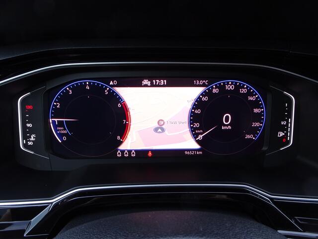 Volkswagen POLO 1.0 TSI Highline Business R Automatische airco, navigatie, stoelverwarming, cruise controle, digitaal instrumenten paneel, navigatie, parkeersensoren voor en achter, sportstoelen, zwarte hemel bekleding, keyless intry,