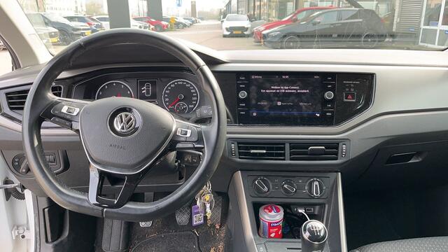 Volkswagen POLO 1.0 MPI 75pk Comfortline / Navigatie / Apple Carplay / Parkeersensoren