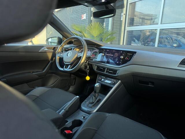 Volkswagen POLO 1.0 TSI 95PK Business DSG Clima Navi CarPlay! Inruil mogelijk!