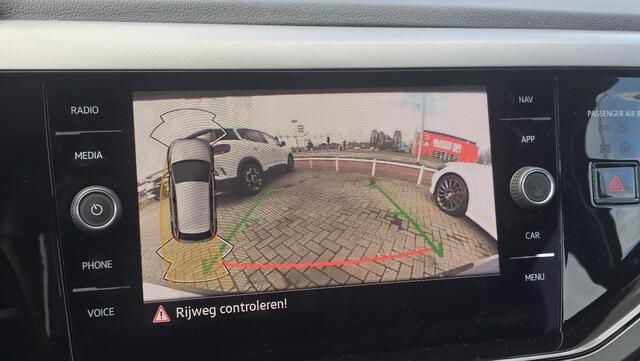 Volkswagen POLO 1.0 TSI Highline | Automaat | ACC | Carplay | PDC | Camera | Lage KM's!