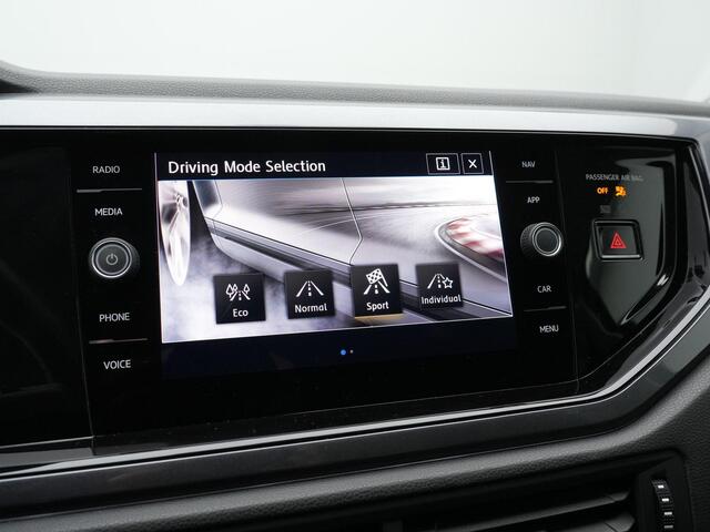 Volkswagen POLO 1.0 TSI 95 pk Highline Business R / R-Line | Panoramadak | Adaptief sportonderstel | Adaptive Cruise | Navigatie | Carplay | 2-zone Climatronic