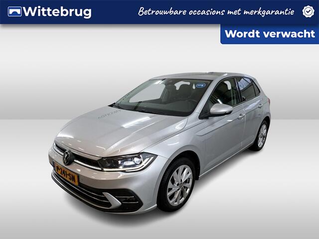 Volkswagen POLO 1.0 TSI Style / AUTOMAAT/ PARK. SENSOREN/ IQ. LIGHT/ DIGITAL DASHBOARD/ ADAPT. CRUISE/ GETINT GLAS/ NAVI/ CLIMA/ 16" LMV