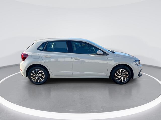 Volkswagen POLO 1.0TSI/95PK Life · Navigatie · Apple/Android Car Play · Parkeersensoren V+A ·
