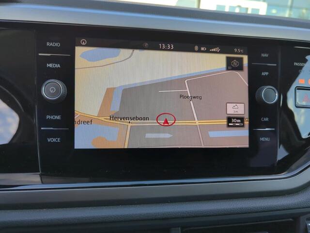 Volkswagen POLO 1.0 TSI Comfortline / App connect / Airco / Parkeersensoren V+A / Navigatie / Lichtmetaal 15 inch /