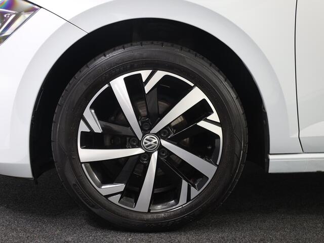 Volkswagen POLO 1.0 TSI Highline | Panorama dak | Led koplampen | Climate Control | Achteruitrijcamera | Carplay | Adaptive Cruise Control |