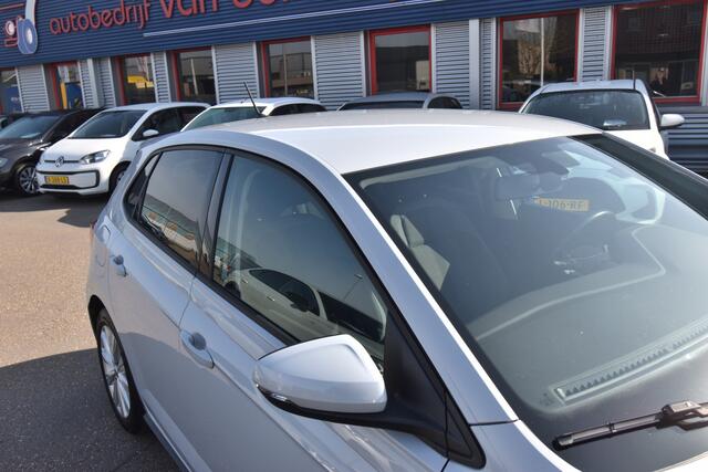 Volkswagen POLO 1.0 TSI Highline R-Line , CLIMATR , CR CONTR , NAVI , PDC V+A , LMV16 ,