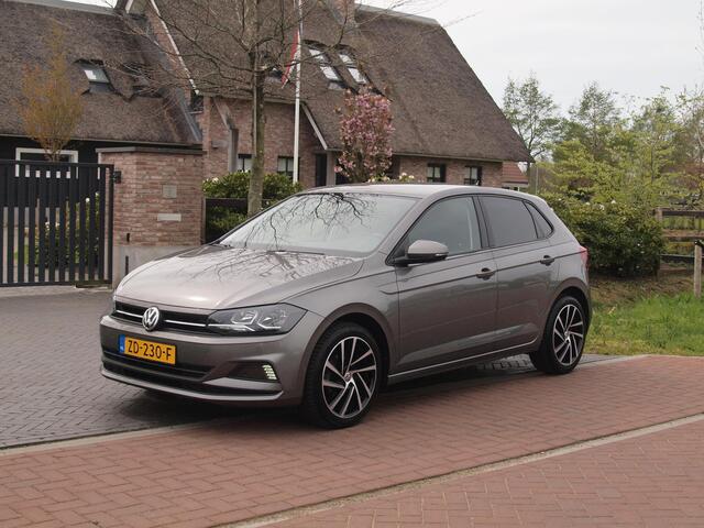 Volkswagen POLO 1.0 TSI Comfortline | Climate Control| Apple Carplay | Cruise Control | Parkeersensoren | Stoelverwarming |