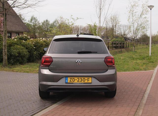 Volkswagen POLO 1.0 TSI Comfortline | Climate Control| Apple Carplay | Cruise Control | Parkeersensoren | Stoelverwarming |