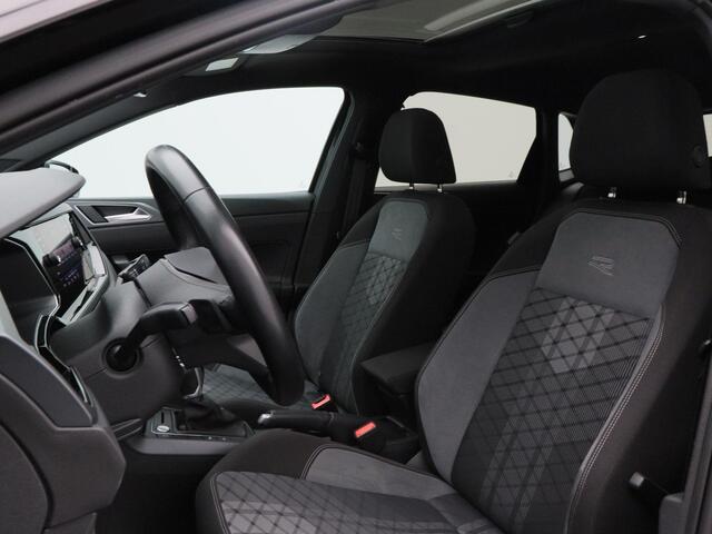 Volkswagen POLO 1.0 TSi Automaat R-Line | Panoramadak | Stoelverwarming | Camera | Adaptive Cruise | 17 Inch | 15.607 Km !!