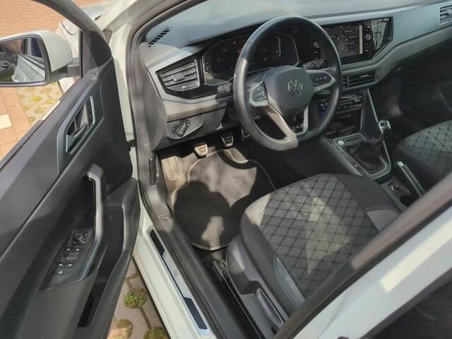 Volkswagen POLO 1.0 TSI 95pk H5 R-Line Business Panoramadak Virtual Cockpit Keyless LED Koplampen Stoelverwarming Clima Camera