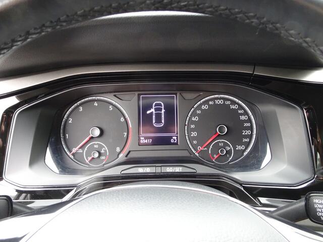 Volkswagen POLO 1.0 TSI Comfortline Business Automatische airco, apple carplay, parkeersensoren, licht metalen velgen, cruise controle, stoel verwarming, automaat, enz.