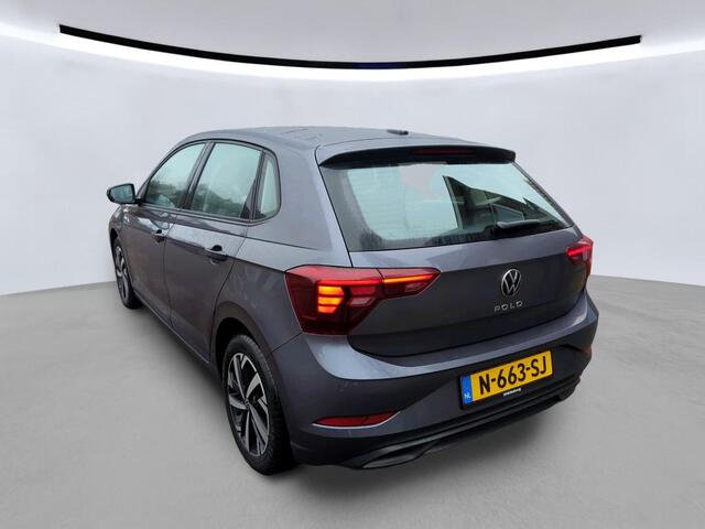 Volkswagen POLO 1.0 TSI Life Automaat / Navigatie / PDC
