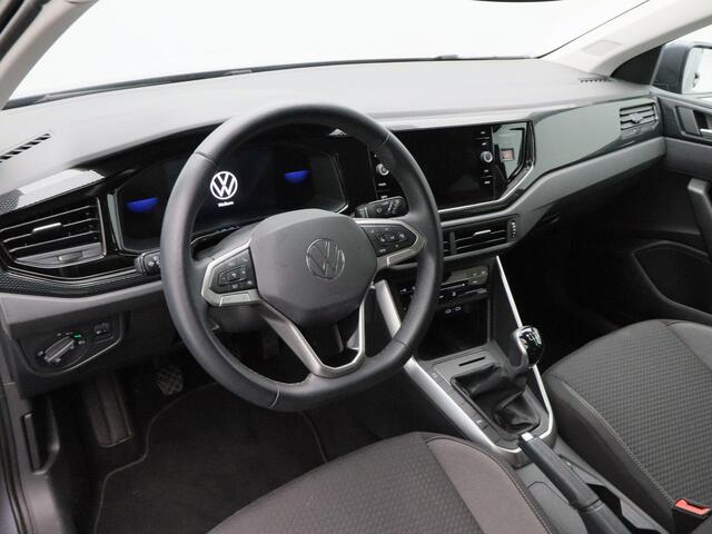 Volkswagen POLO 1.0 TSi Life | Stoelverwarming | Parkeersensoren | Naviagtie | Adaptive Cruise | Climatronic | Carplay | 17 Inch | 76.545 Km !!